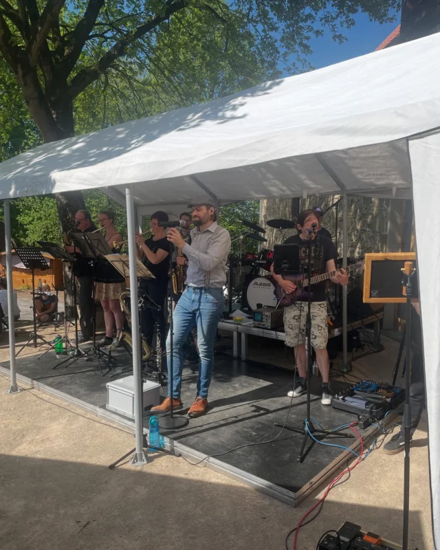 Mai 2025 in der KulturScheune1a…
So viele Events.. Danke an „Isolierband“, Axel Czypionka, @hannahkoepf , @cheap_dirt , @get.rhythm.owl und Alive&Drunken!

Ihr habt uns unvergessliche Stunden beschert. Die Eindrücke werden lange bleiben und sind die Gründe, warum wir mit unserem Team immer weitermachen 😊🙏